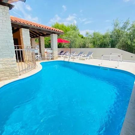 Family By Istra Vacation * Medolino