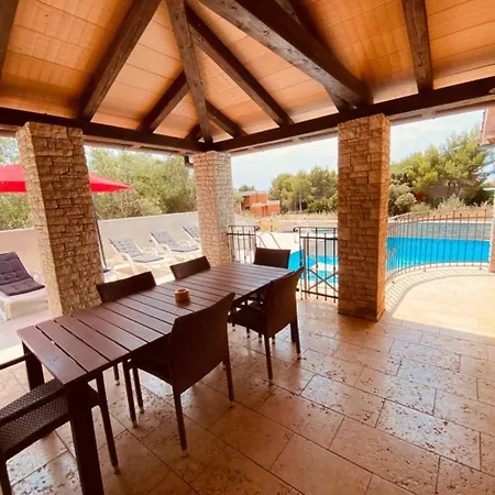Holiday home Family Medulin